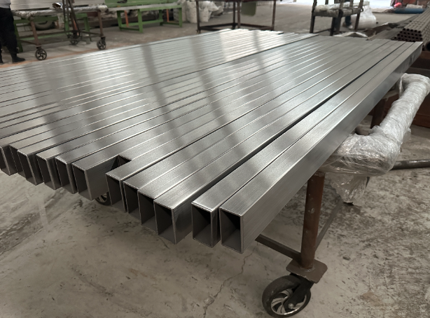 拉萨新能源汽车用不锈钢方管 现货