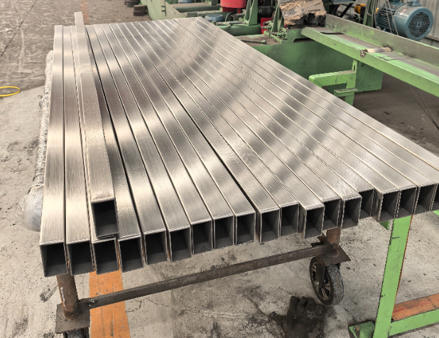 拉萨方管 矩形管 无缝方管生产厂家